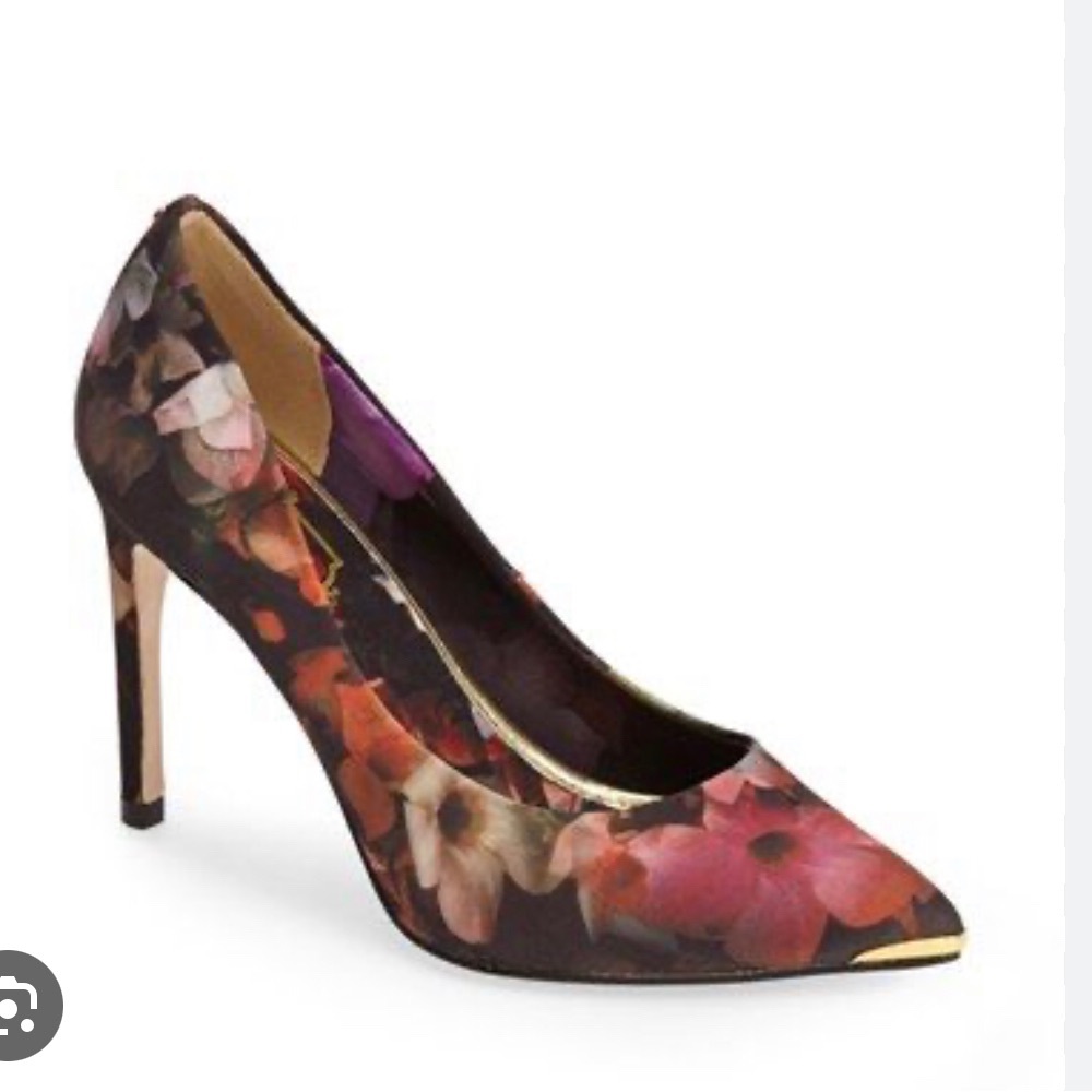 Ted Baker Neevol Pump size 36. GUC.